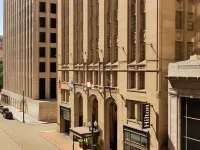 希爾頓新奧爾良聖查爾斯大道酒店 鄰近新奧爾良聯合乘客車站的酒店