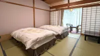 Tonamino Shogawaso Ichimantei Hotel a Tonami