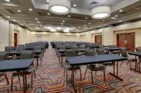 Drury Inn & Suites Charlotte Northlake - Pet friendly