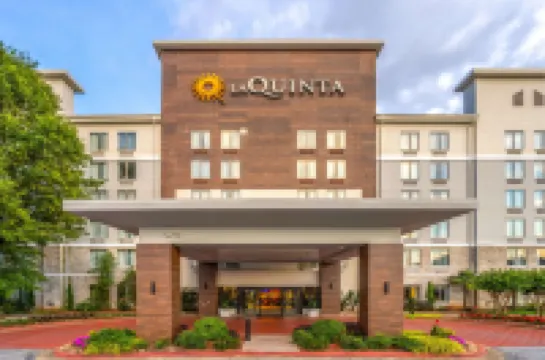 La Quinta Inn & Suites by Wyndham Atlanta Airport North Hotels in 