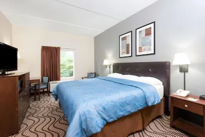Super 8 by Wyndham Mars/Cranberry/Pittsburgh Area Hotel in zona La Roche College