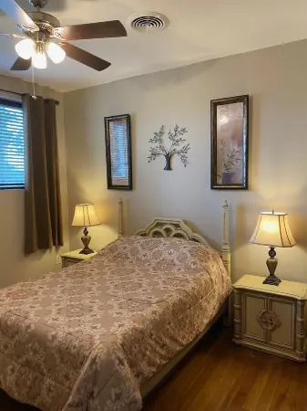 2400 sqft Spacious Luxury Value.  30 min from Wis Dells. 20 Min to Sand Valley Отели в г. Adams County