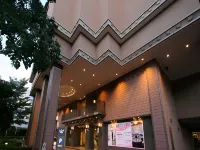 吳阪急飯店 JR狩留賀濱站附近的飯店