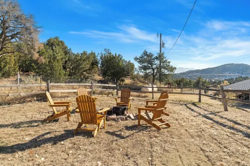 Mountain Farm Stay, Alpacas & Views, Royal Gorge 15min