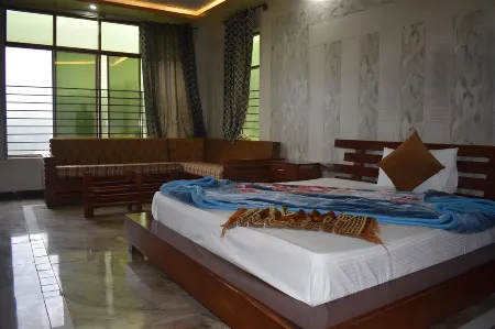 Moosa Heights Отели в г. Мурри Техсил