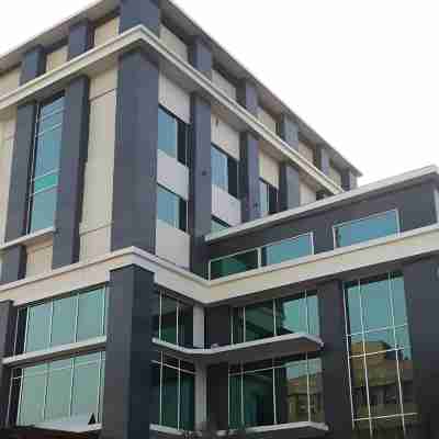 The P L Palace Agra Hotel Exterior