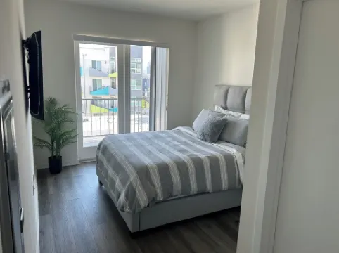 Spacious & Modern 1BedRM in Noho