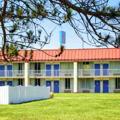 Motel 6 Mount Jackson, VA - Shenandoah Hotel Exterior