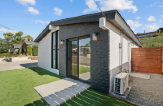 New Chic & Spacious, Pool, Hot Tub Pristine, Free Park,AC,Hike, Groups