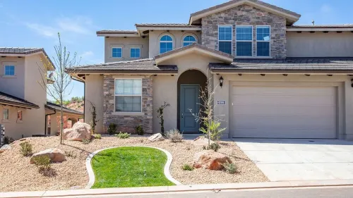 Zion Zen Family-Friendly Townhouse With Home Theater and Pool access