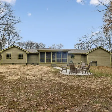Charming 2-bedroom 2 bath house in Leiper's Fork