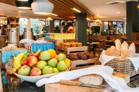 voco WINCHESTER HOTEL & SPA by IHG - breakfast