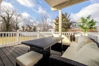 Prime Luxury with Balcony Wood Fireplace Hotel di Tuckahoe