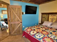 Cabin 3 at Kentucky Lake's  Lynnhurst Family Resort