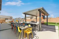 7Br Escape / Pool, Game Room / Golf / Sleeps 19 Hotels in Coachella