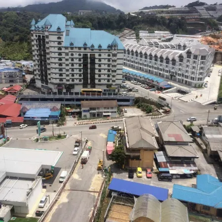 Cameron Pasar Malam Apartment @ Crown Imperial Court