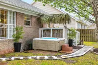 Relaxing 3Br Beach Retreat - Hot Tub, Fire Pit & Games