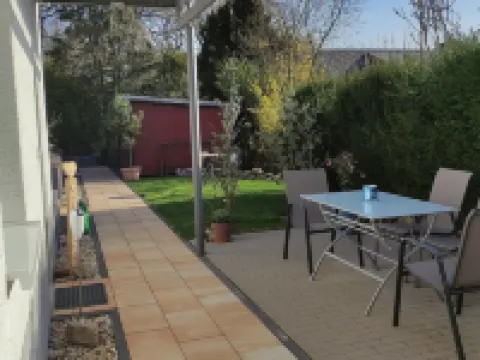 Small, lovingly furnished vacation apartment with terrace Hoteles en Taunusstein