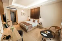 NAMAMI BY ZENQ BANKHANDI - balcony