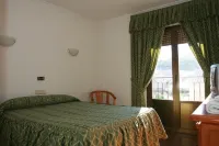 Hostal Restaurante Torrente Hotels in Los Velez