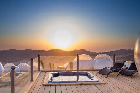 Petra Bubble Luxotel Отели рядом с достопримечательностью «Храм Душареса»