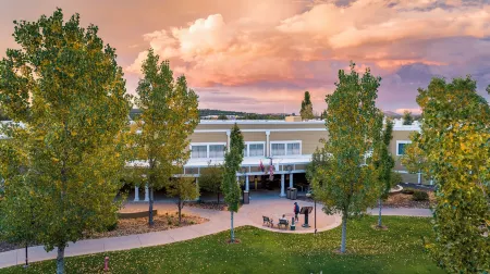 Grand Canyon Railway Hotel Отели в г. Уильямс