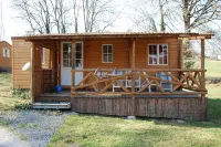 Camping La Chevauchée Hôtels à : Guéret