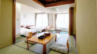 Mitsui Bekkan Hotels in Йонаґо