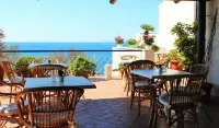 Puntaquattroventi Hotels in Ercolano