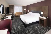 DoubleTree by Hilton Manhattan, KS Hoteles cerca de Alpha Xi Delta