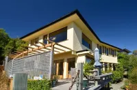 The Wheelhouse Inn Hotels near Tahunanui Beach