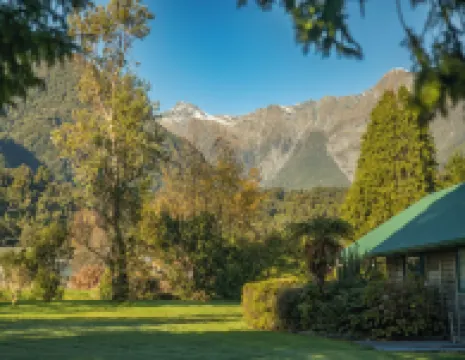 Rainforest Motel Hotels in 