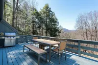 Mtn. Retreat Watch Leaves Change from Hot Tub on the Deck. Min to Town, Pvt