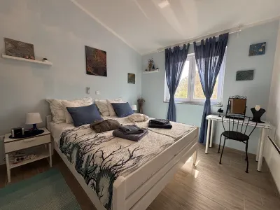 Two-Bedroom Apartment with Sea View Artmare