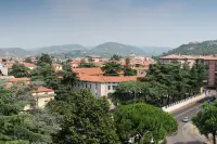 Nuova Opera Rooms