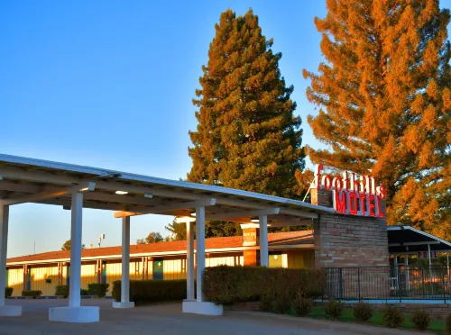 Foothills Motel Hotels in Auburn