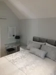 Cosy Stylish 1-Bed Apartment in South Armagh Hotels near Hut