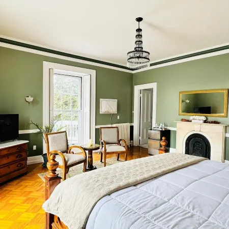 The Hamilton Hoppin House