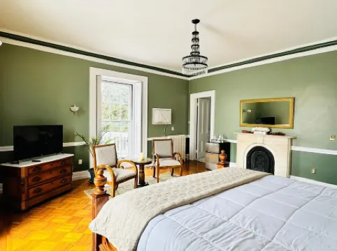 The Hamilton Hoppin House