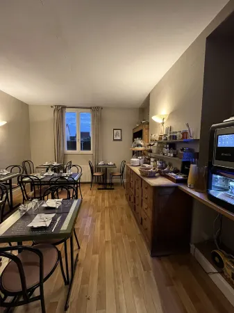 Hôtel de Troyes Отели в г. Ла-Ривьер-де-Кор