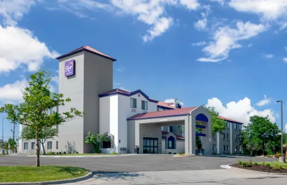 奧拉西舒眠旅館 - 堪薩斯城