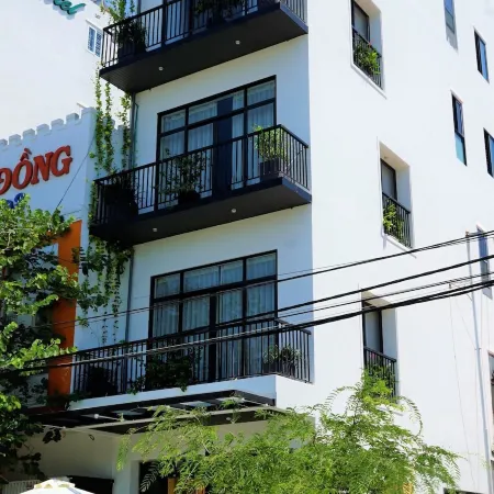 Oasis Hotel & Apartment