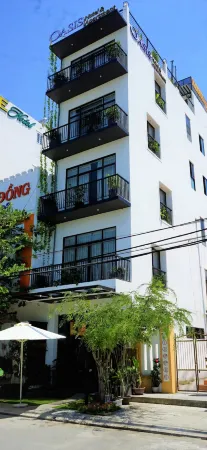 Oasis Hotel & Apartment
