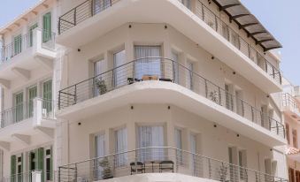 Plānis STR Urban Suites by Semavί