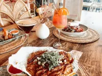 Houseboat in Offingawier with Sea View