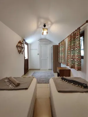 7 Garden Bungalow / Camping