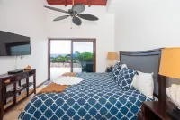 Pristine Bay Villa 1304 with large pool - 3 bedroom condo