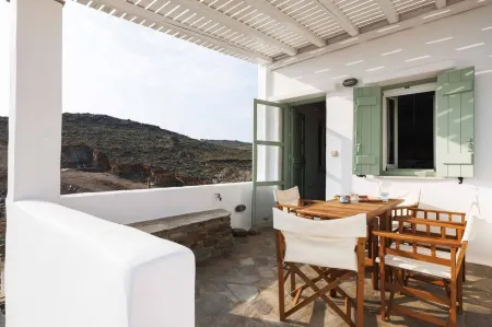 Ballos for 4 in Exomvourgo