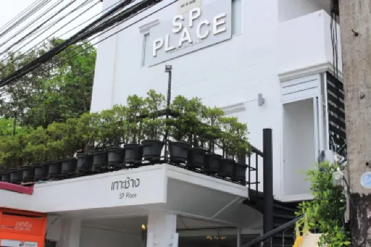 SP Place Hotel Hotels near White Sand beach