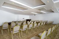 Iz Flower Side Beach Hotel Hotels in Ilıca Mahallesi